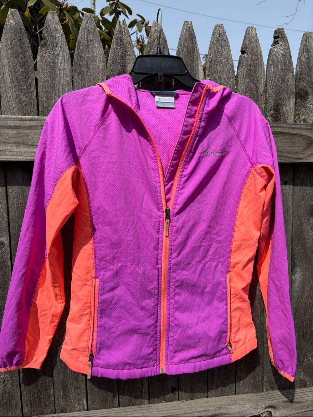 Columbia large zip hooded jacket!